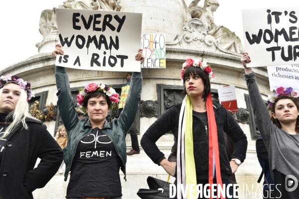 Journée internationale des femmes à Paris, 8 Mars. International women s day in Paris.