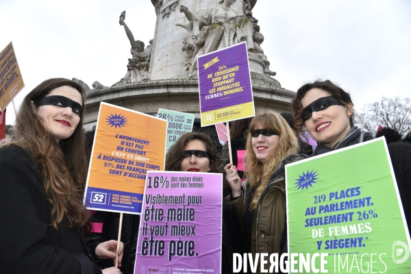 Journée internationale des femmes à Paris, 8 Mars. International women s day in Paris