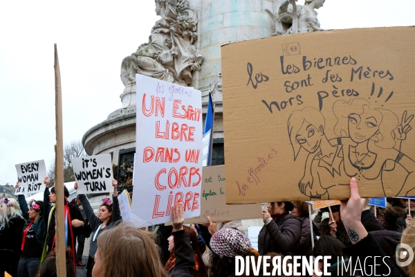 Le 8 mars journee internationale des femmes rassemblement place de la republique