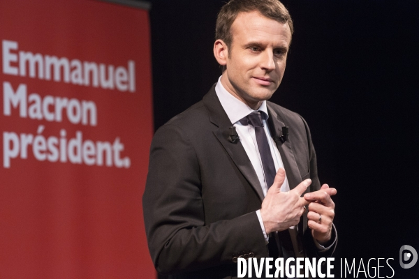 Emmanuel Macron au Théâtre Antoine pour la journée de la femme