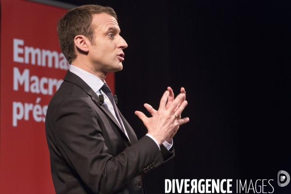 Emmanuel Macron au Théâtre Antoine pour la journée de la femme