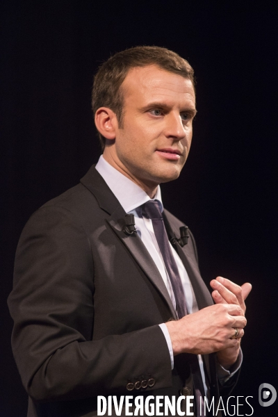Emmanuel Macron au Théâtre Antoine pour la journée de la femme