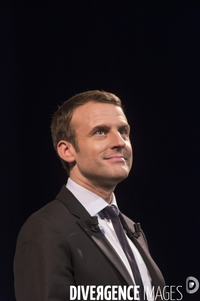 Emmanuel Macron au Théâtre Antoine pour la journée de la femme