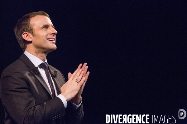 Emmanuel Macron au Théâtre Antoine pour la journée de la femme