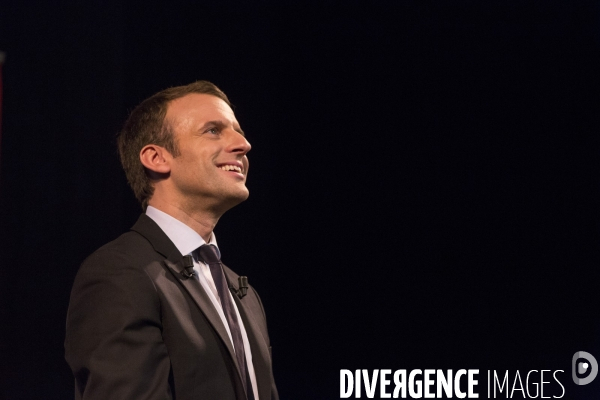 Emmanuel Macron au Théâtre Antoine pour la journée de la femme