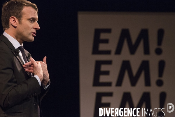 Emmanuel Macron au Théâtre Antoine pour la journée de la femme