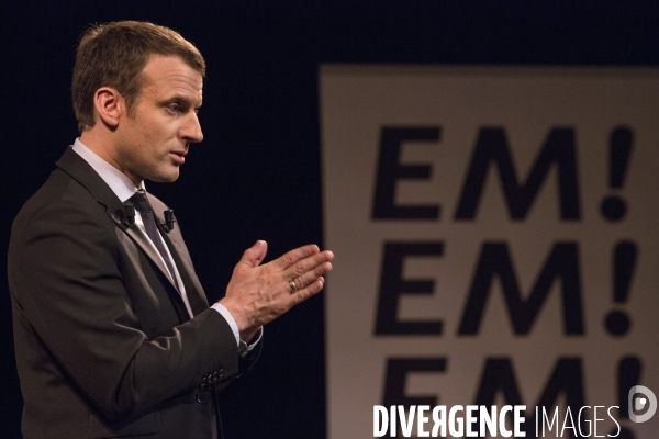 Emmanuel Macron au Théâtre Antoine pour la journée de la femme