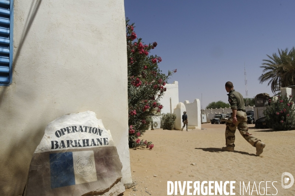 Opération BARKHANE : Base opérationnelle avancée de FAYA-LARGEAU (Tchad)