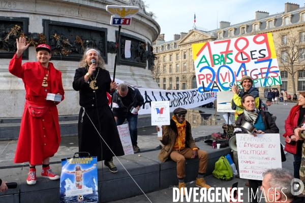 Manifestation contre la corruption en politique place de la republique