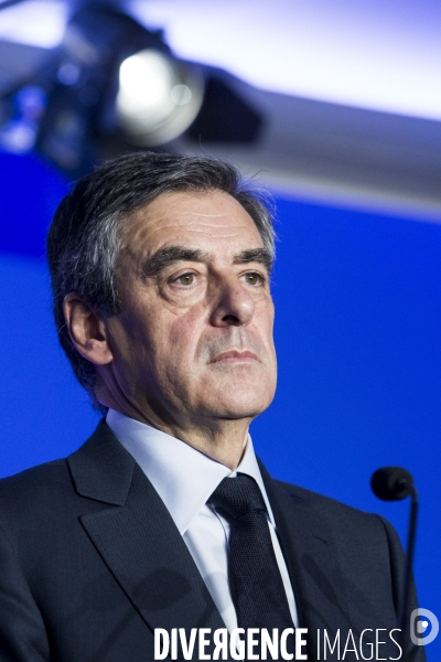 François FILLON, le candidat Les Républicains à l élection présidentielle présente son programme à son QG de campagne.