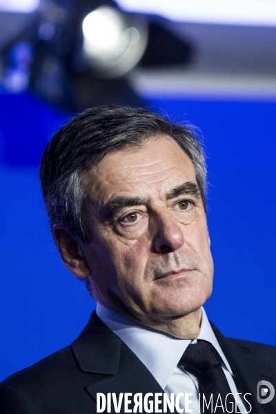 François FILLON, le candidat Les Républicains à l élection présidentielle présente son programme à son QG de campagne.