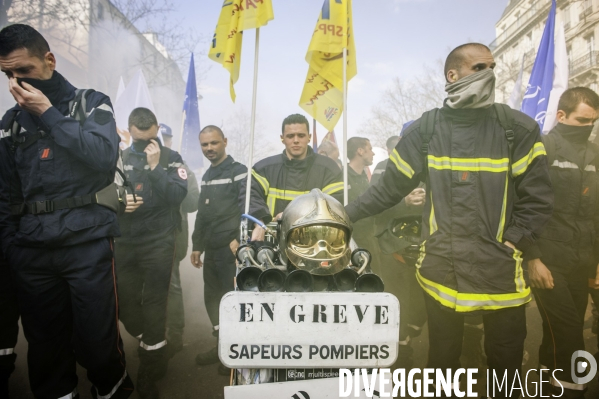 La marche des pompiers