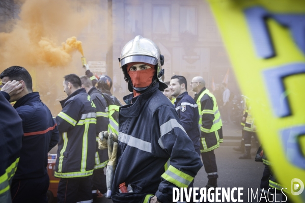 La marche des pompiers