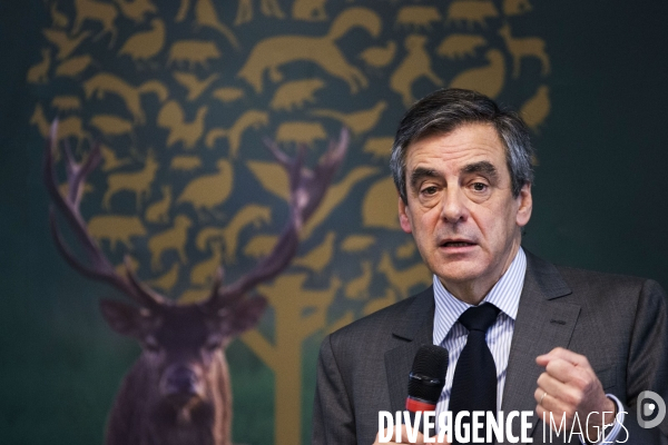 François FILLON, le candidat Les Républicains à l élection présidentielle de 2017 prononce un discours à l assemblée générale de la fédération nationale des chasseurs