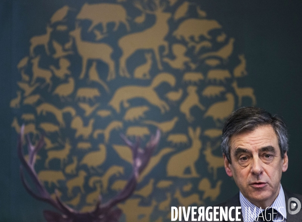 François FILLON, le candidat Les Républicains à l élection présidentielle de 2017 prononce un discours à l assemblée générale de la fédération nationale des chasseurs