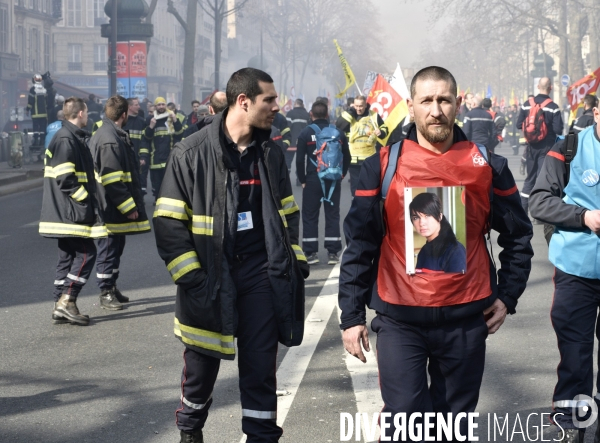 Manifestation nationale des pompiers à Paris. Firemen in Paris.