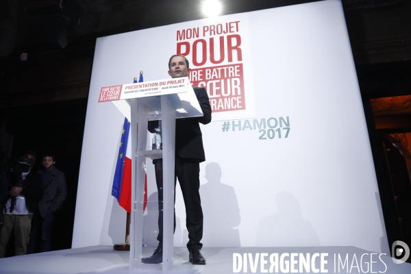 Benoit HAMON présente son programme présidentiel