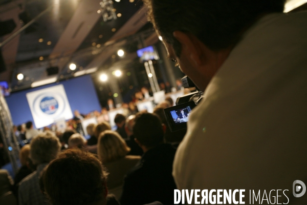 UMP premier forum pour débattre de l élection présidentielle sur le thème de la liberté.