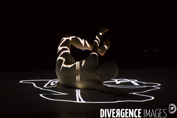 LOSS-LAYERS (solo) de Fabrice Planquette et Yum Keiko Takayama