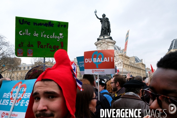 Marche pour la 6 eme republique des militants et sympathisans de jean-luc Melanchon