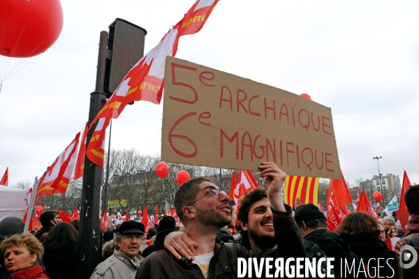 Marche pour la 6 eme republique des militants et sympathisans de jean-luc Melanchon