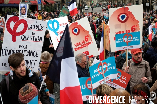 Marche pour la 6 eme republique des militants et sympathisans de jean-luc Melanchon