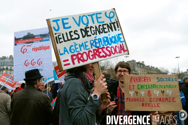 Marche pour la 6 eme republique des militants et sympathisans de jean-luc Melanchon