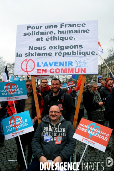 Marche pour la 6 eme republique des militants et sympathisans de jean-luc Melanchon