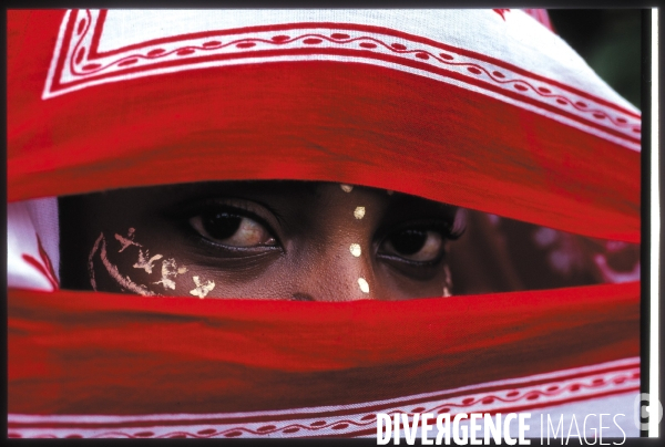 Ngazidja - Grande-Comore : Regard derrière le chiromani
