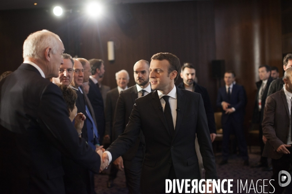 Emmanuel Macron présente sa politique de défense à l Hôtel des arts et Métiers de Paris