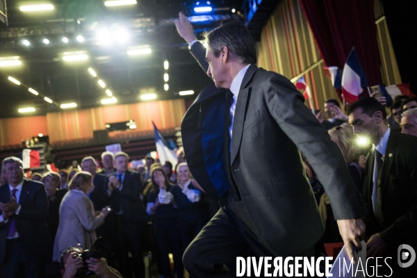 CP2017 : François Fillon à Courbevoie