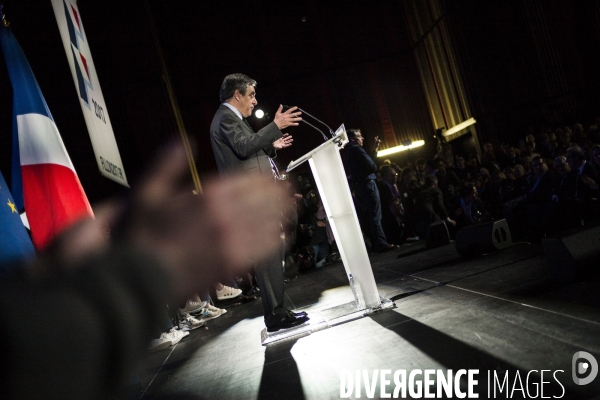 CP2017 : François Fillon à Courbevoie