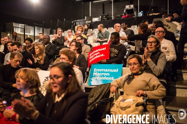 Les macronistes en banlieue à Pantin