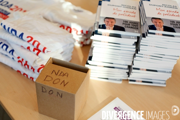 Meeting de Nicolas Dupont Aignan à Marly