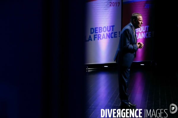 Meeting de Nicolas Dupont Aignan à Marly