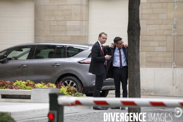 Manuel Valls réunit ses soutiens à l Assemblée Nationale