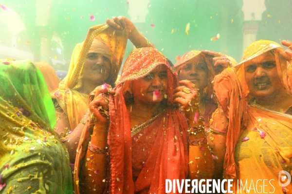 Holi, La Fête Sacré des Couleurs en Inde. Holi Festival of Colors and Love in India.