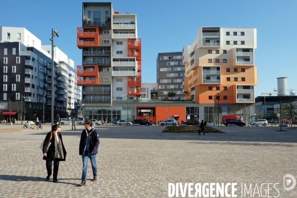 Illustration Mars2017.Les immeubles neufs de l eco-quartier des Docks qui jouxte le Grand Parc a Saint Ouen