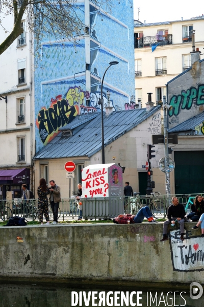 Illustration Mars2017..Un dimanche sur les quais du canal saint Martin.