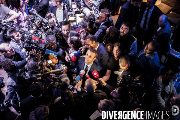 Emmanuel Macron rencontre à St Denis une centaine de personnalités au parcours remarquable issues de quartier s populaires