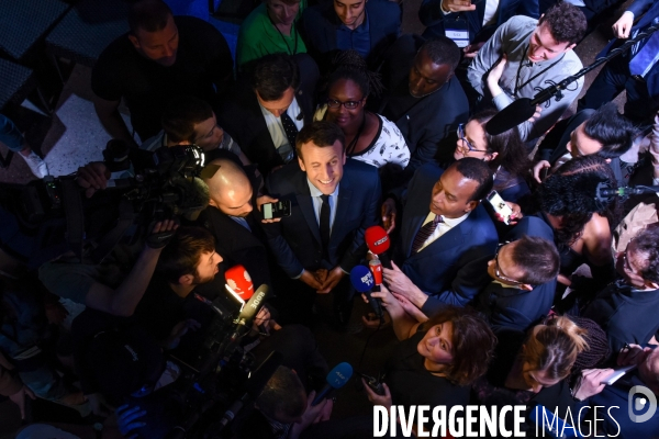 Emmanuel Macron en déplacement à Saint-Denis