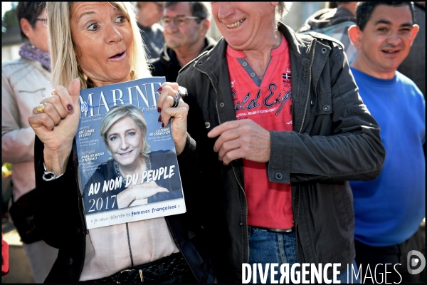 Marine Le pen à la foire de Lencloître