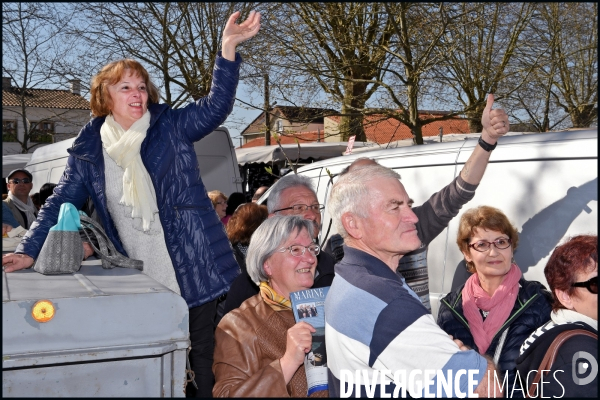 Marine Le pen à la foire de Lencloître