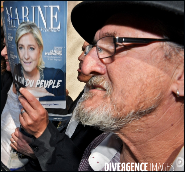 Marine Le pen à la foire de Lencloître