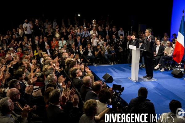 Meeting de François FILLON, candidat de la droite et du centre à l élection présidentielle de 2017.