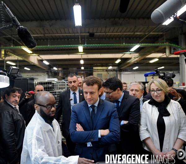 Emmanuel Macron visite l apf entreprise 93