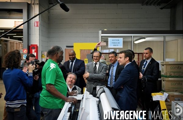 Emmanuel Macron visite l apf entreprise 93