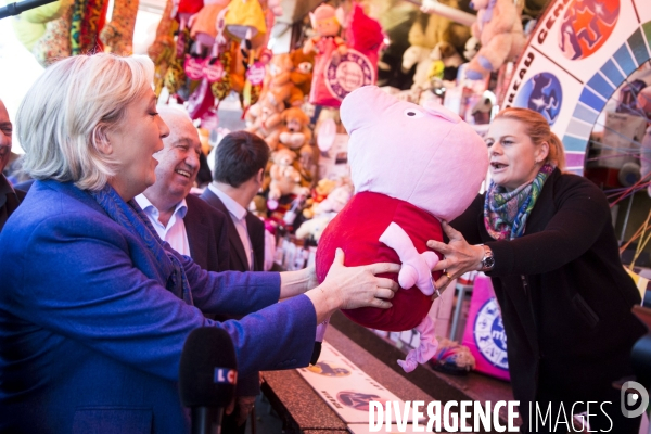 Marine Le PEN et Florian PHILIPPOT invités à la Foire du Trône par le   roi   des forains Marcel CAMPION.