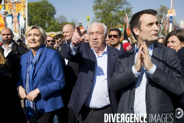 Marine Le PEN et Florian PHILIPPOT invités à la Foire du Trône par le   roi   des forains Marcel CAMPION.