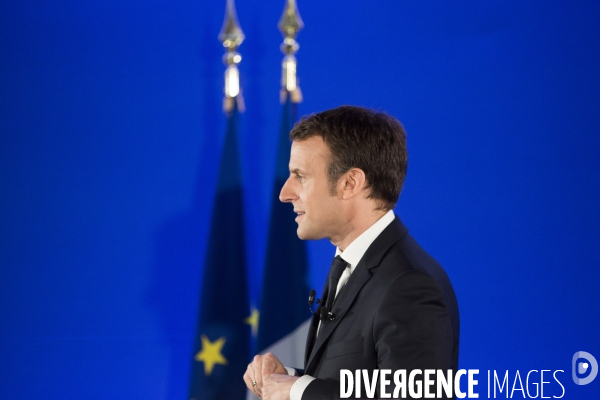 Emmanuel Macron rencontre les associations ultramarines de l Héxagone à son QG de campagne le Samedi 8 Avril 2017.